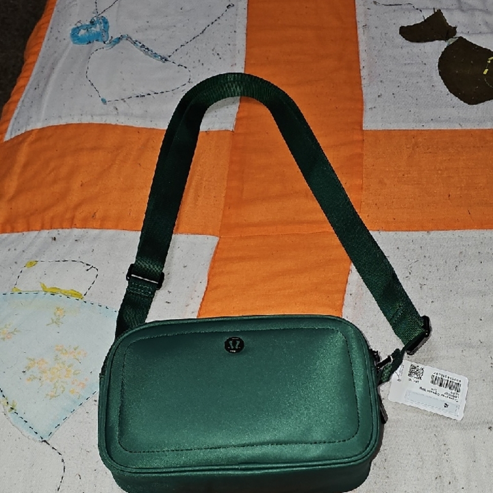 Lululemon Crossbody Camera Bag!! ALOT!! Gorgeous Green With Gunmetal Hardware!